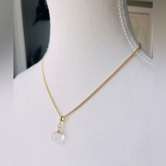 Dainty 18kt Gold Plated Curb Chain with Crystal Quartz - Picture 4 of 7